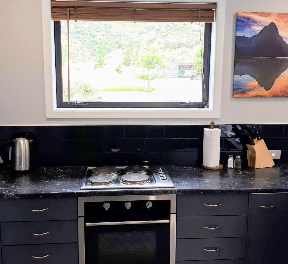 Glenorchy Peaks Bed And Breakfast Extérieur photo